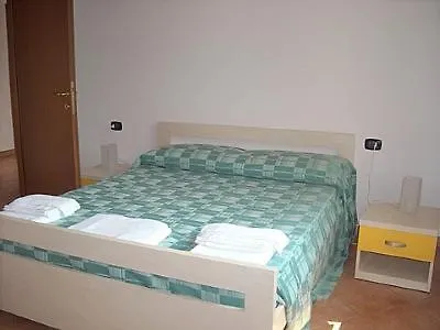 فيلة Sleeps 6 Pool Wifi *