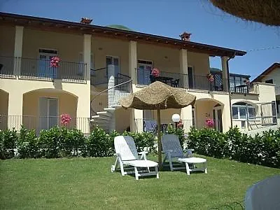 Sleeps 6 Pool Wifi 빌라